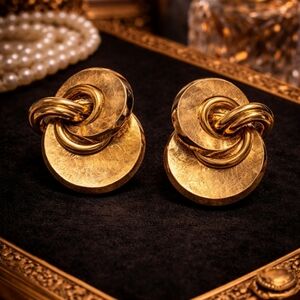 BOUCHER 6341 Vintage 70s Gold Plated Swirl Clip-On Earrings – Signed Statement